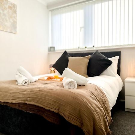 Contemporary And Cosy Birmingham Apartment- Free Parking & Wi-Fi Exterior photo