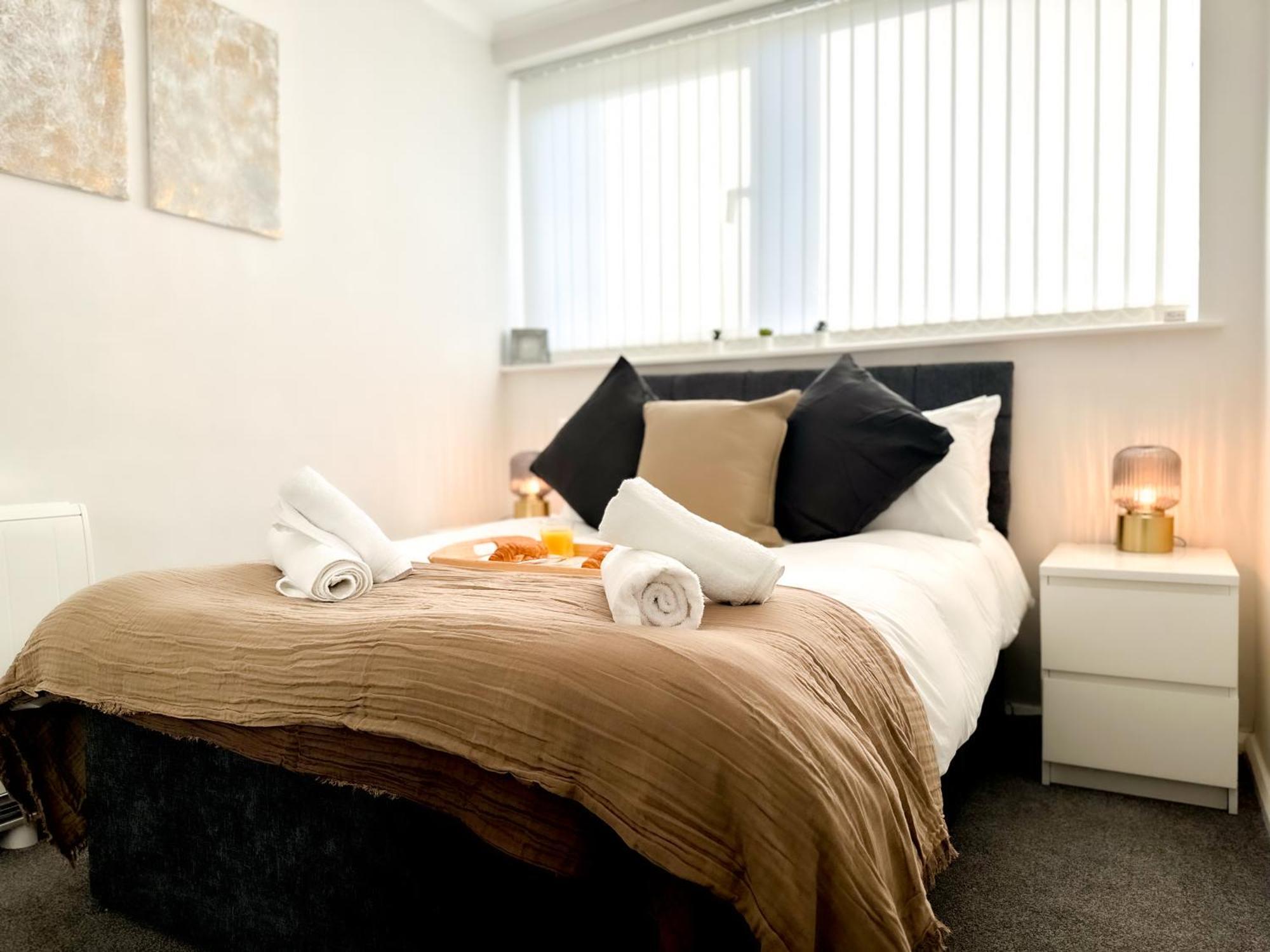 Contemporary And Cosy Birmingham Apartment- Free Parking & Wi-Fi Exterior photo