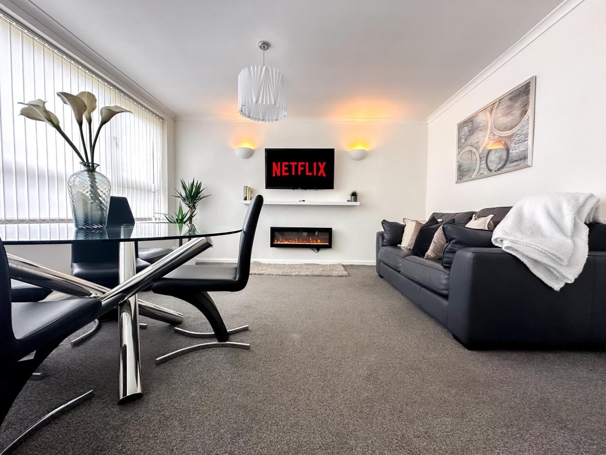 Contemporary And Cosy Birmingham Apartment- Free Parking & Wi-Fi Exterior photo