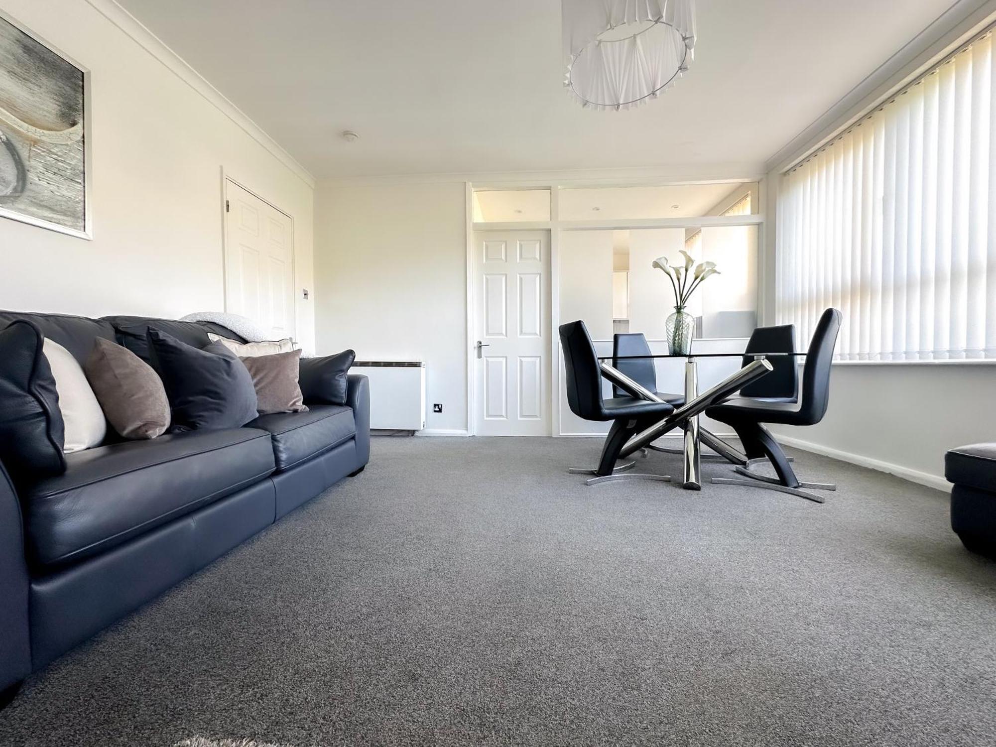 Contemporary And Cosy Birmingham Apartment- Free Parking & Wi-Fi Exterior photo